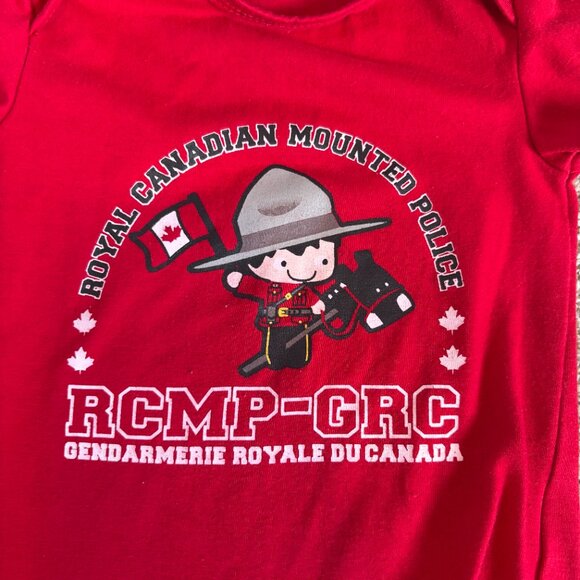 RCMP red bodysuit T-shirt Baby 18 months Toddler - Picture 3 of 6